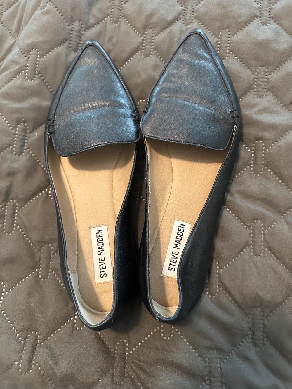 Steve Madden Black Pointed-Toe Leather Flats